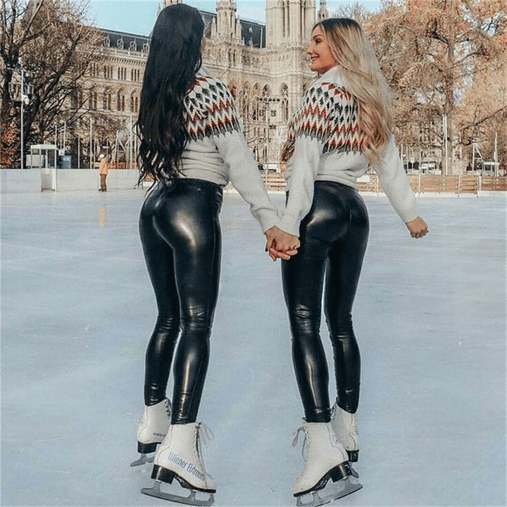 Pantalón femenino moldeador de cuero afelpado negro