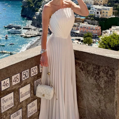 Vestido largo off white plisado Modern Keisy elegante y sofisticado
